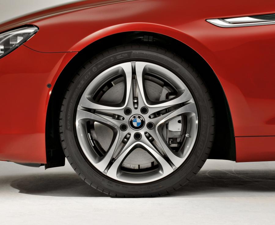  BMW 650i Coupe 2012 года  (фото 27 из 59)